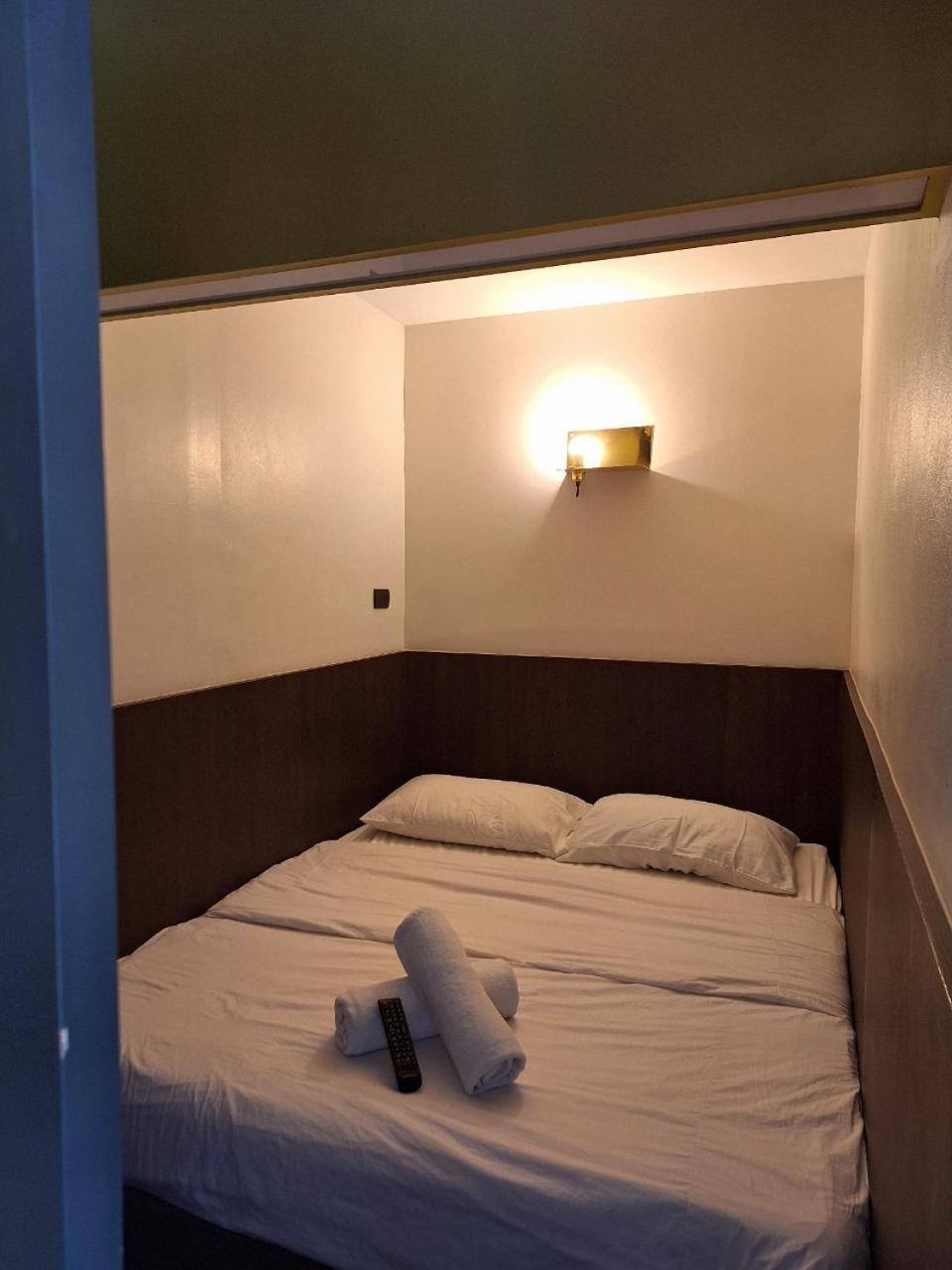 Four Sisters Homestay Банкок Екстериор снимка