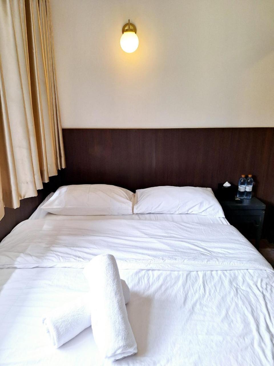 Four Sisters Homestay Банкок Екстериор снимка