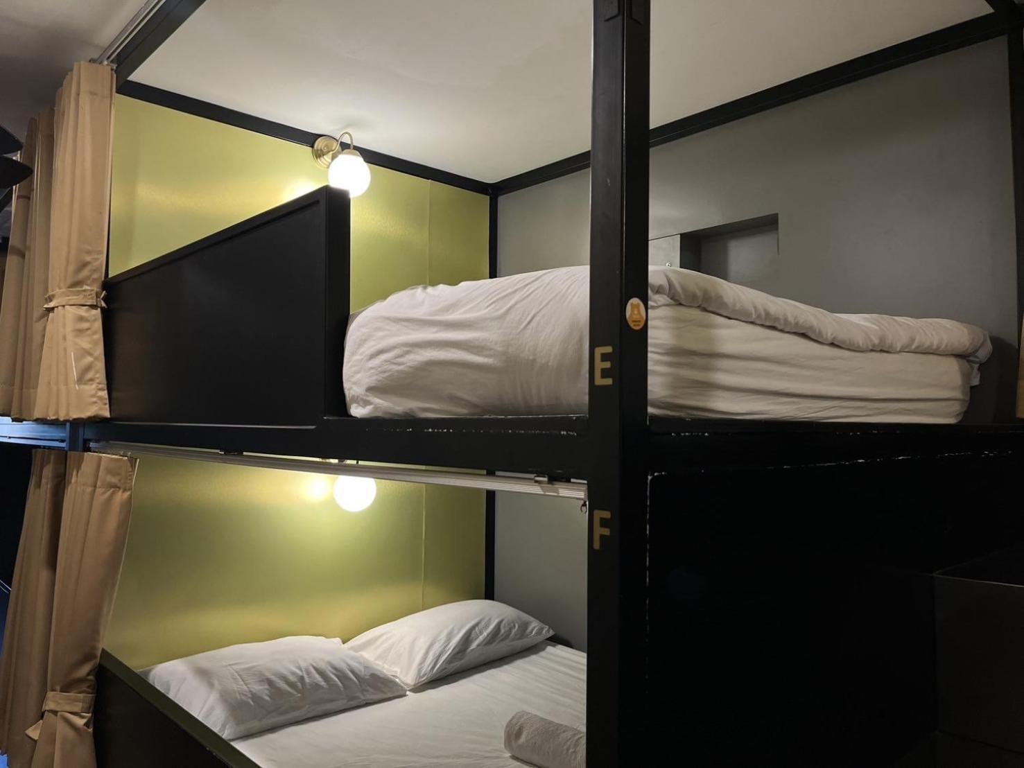 Four Sisters Homestay Банкок Екстериор снимка