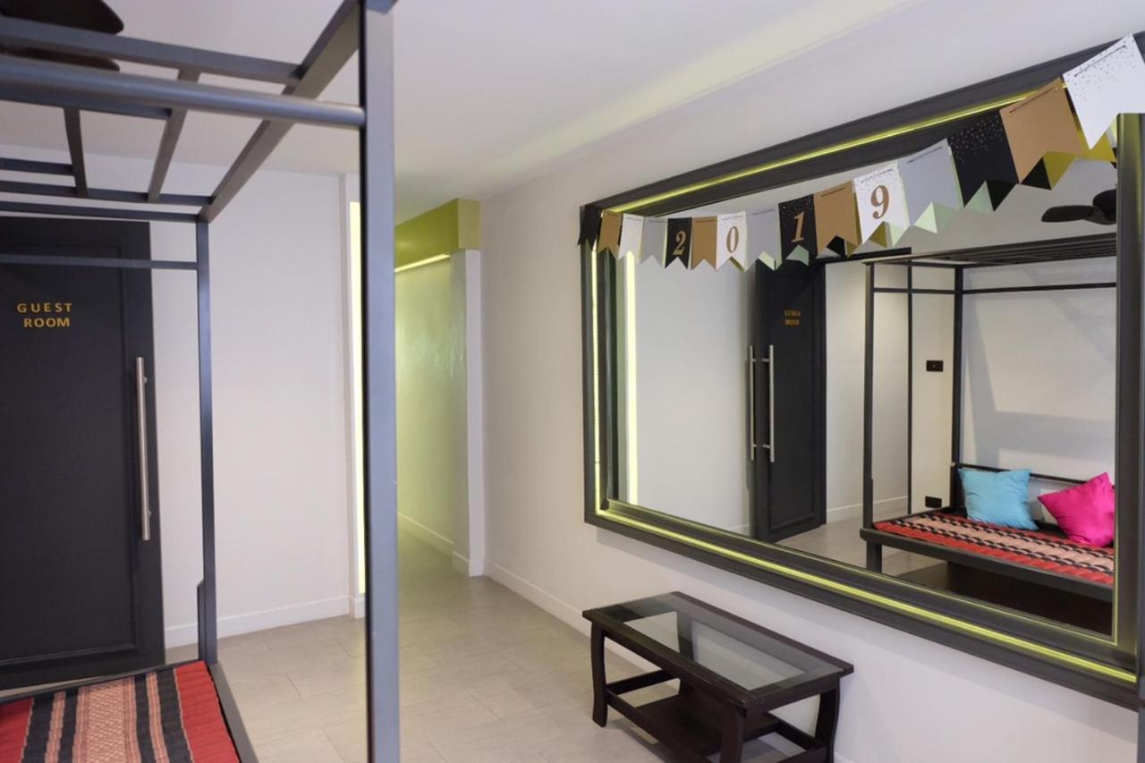 Four Sisters Homestay Банкок Екстериор снимка