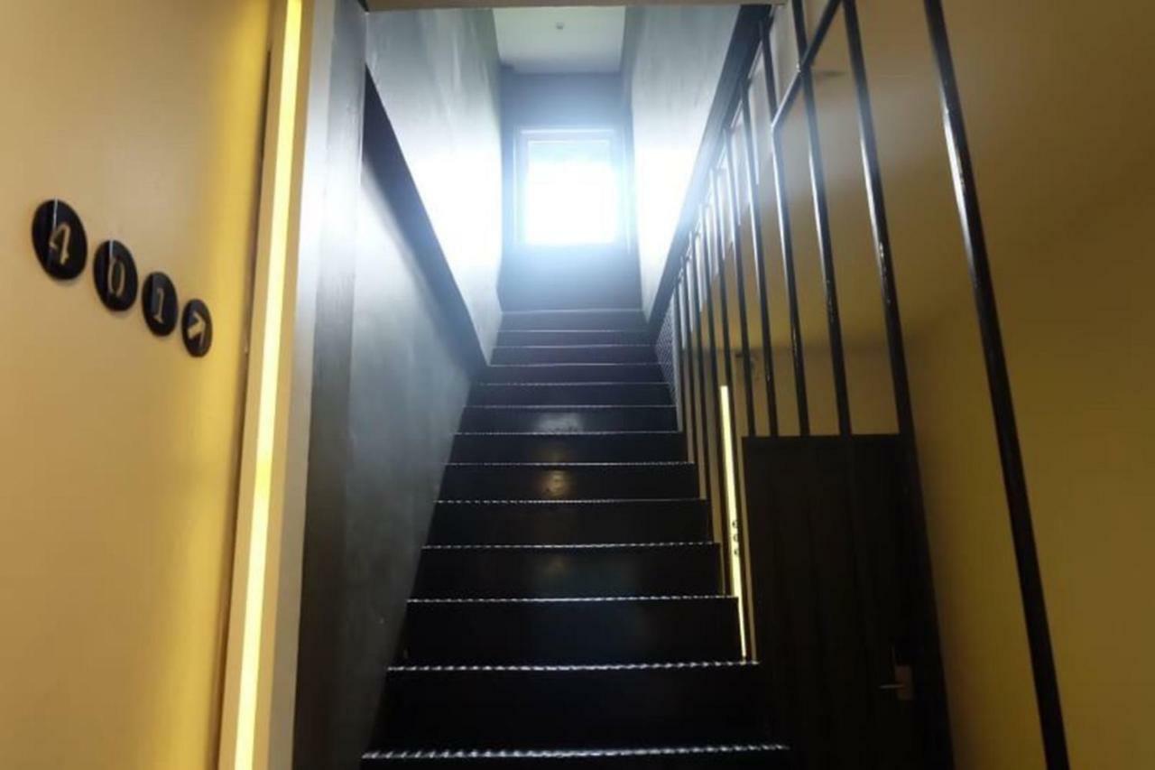 Four Sisters Homestay Банкок Екстериор снимка